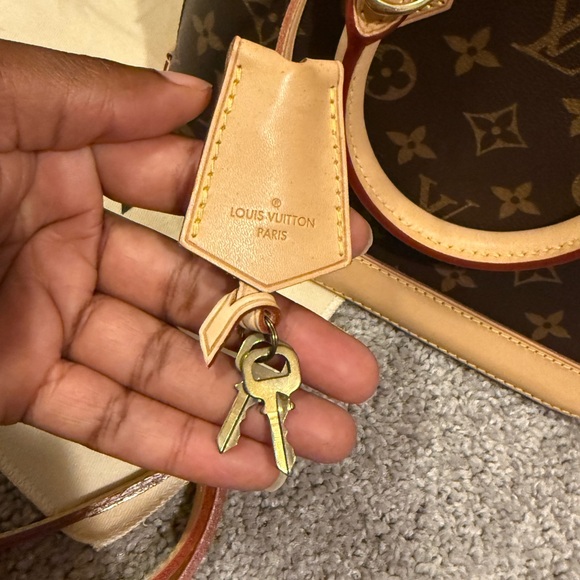 Louis Vuitton Alma BB Monogram - Picture 3 of 10